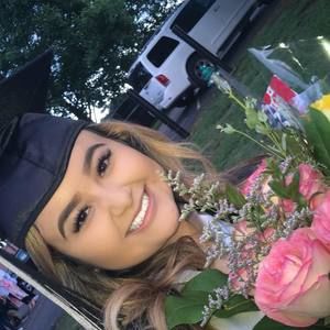 Meet your Posher, Ana